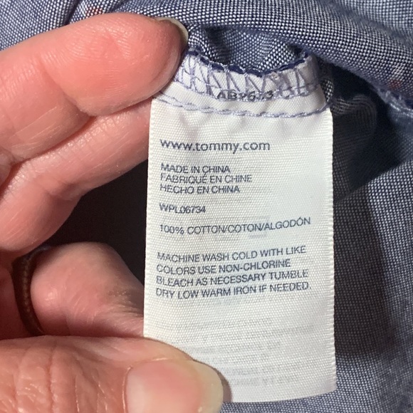 Tommy Hilfiger Boys Button-Up Shirt, EUC, Size 7 - Picture 3 of 9